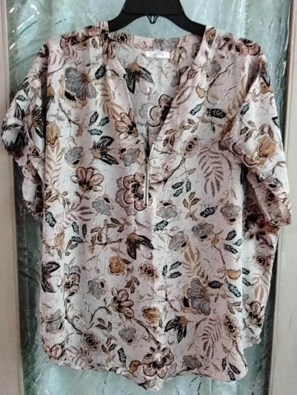 Maurices Geneva Cream Floral Henley Blouse with Tan & Gray Accents Sz 1X